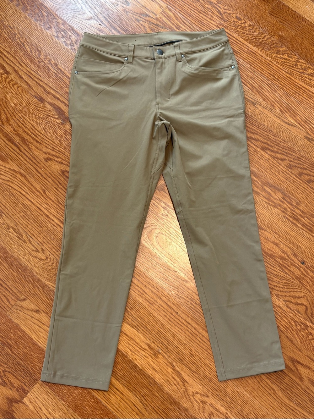 lululemon ABC Slim Pants Men’s 31 30L Khaki Warpstreme performance golf preppy